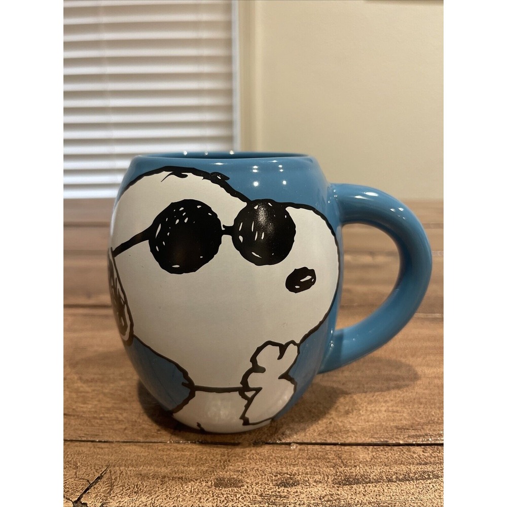 Peanuts Gang SNOOPY JOE COOL 20oz Coffee Mug by Vandor